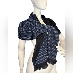 100% WOOL VERSACE  30X78 MEDUSA Black/Grey SCARF/SHAWL ITALY.